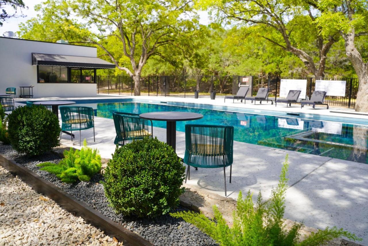 Wimberley Inn & Bar Eksteriør billede
